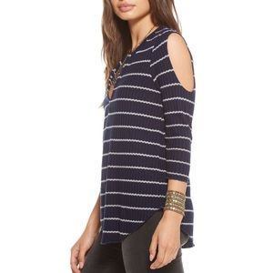 Chaser Cold-Shoulder thermal Top